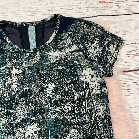 Lululemon Wildwood White Multi-color/Nocturnal Teal Seek The Heat Shirt - Picture 4 of 11